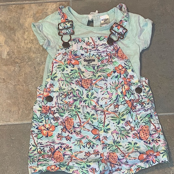 Oshkosh B’gosh Shortalls and Onesie Set - Picture 1 of 7